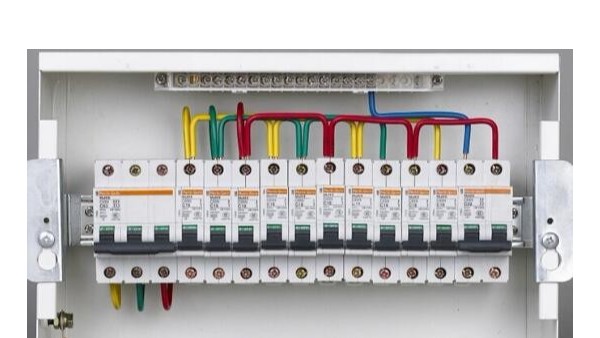 一用一備水泵控制箱該怎么設置使用【千亞電氣】