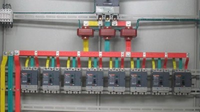 低壓配電柜都裝哪些-千亞電氣