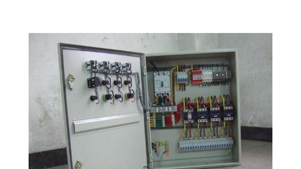 水泵控制箱該如何做好防護裝置【千亞電氣】